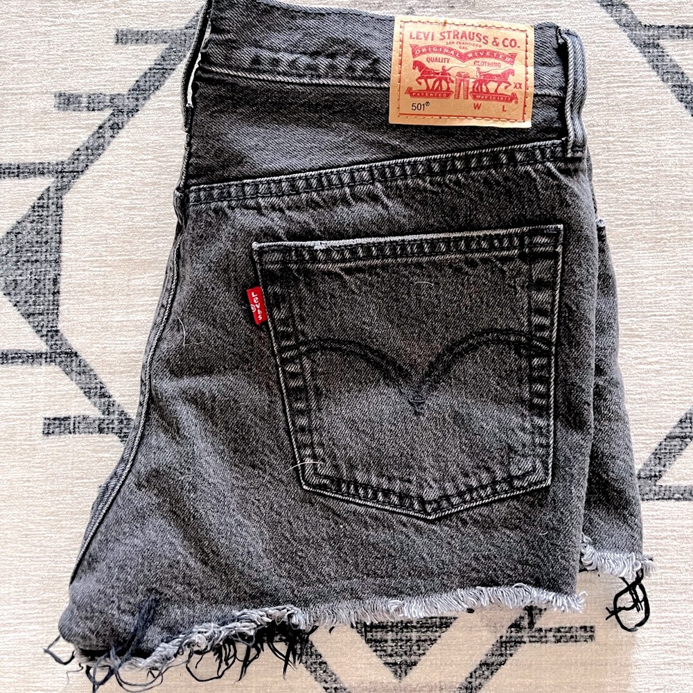 Levi’s High waisted Shorts